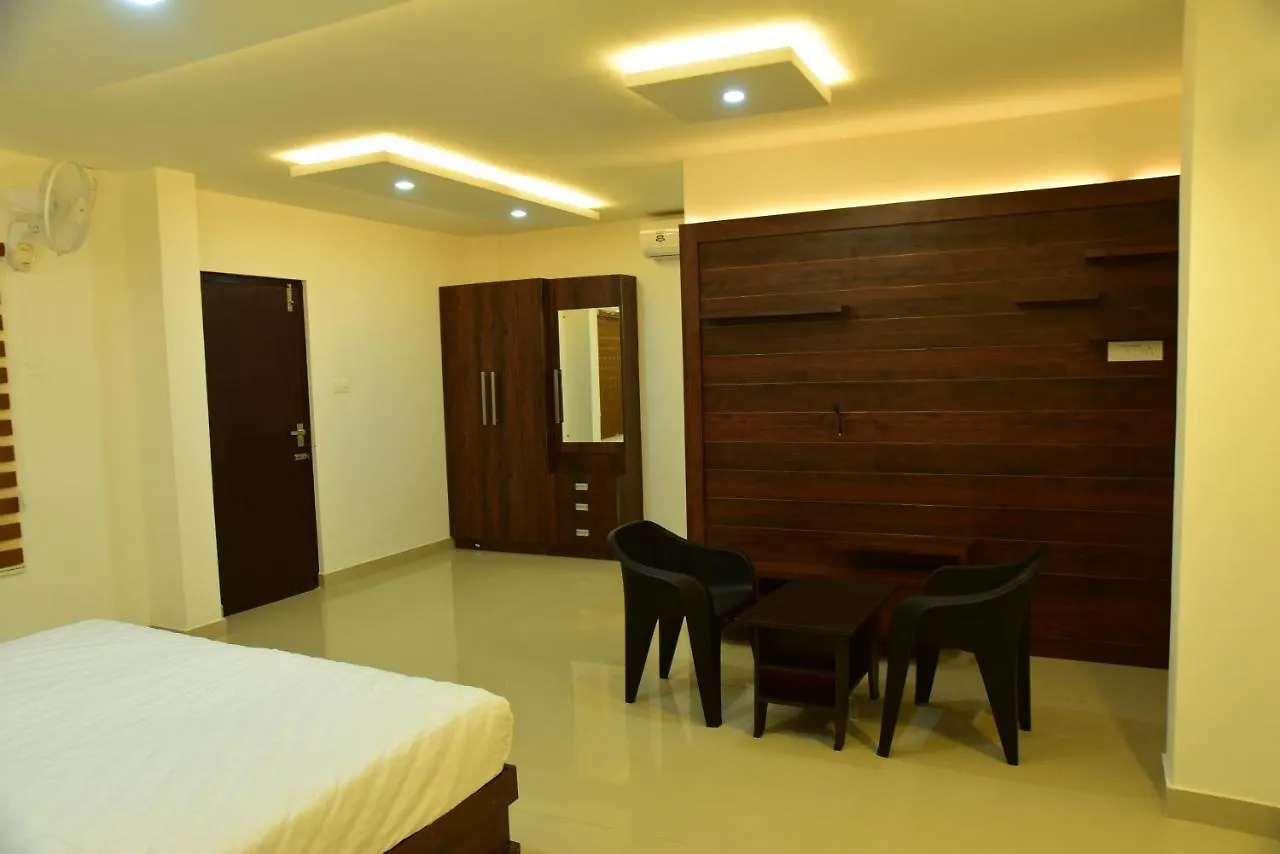 W Royal Grand Hotel Meenangadi